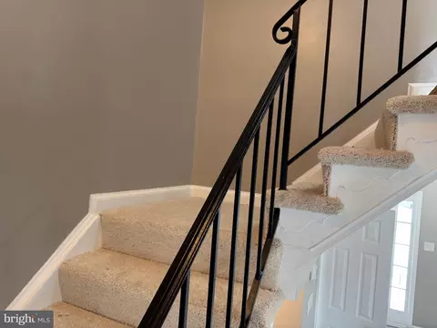 Entry Way - 9022 Rosewall Ct, Springfield, VA 22152 photo 17 of 38