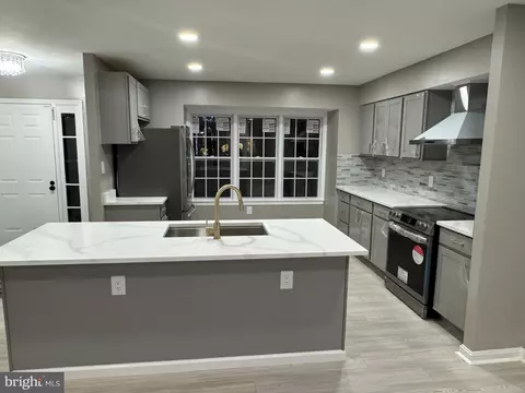 Kitchen - 9022 Rosewall Ct, Springfield, VA 22152 photo 13 of 21