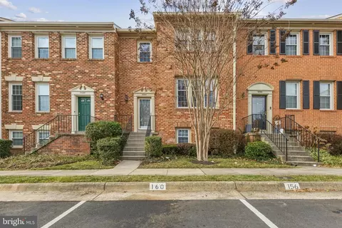 3092 Bradford Wood Ct, Oakton, VA 22124
