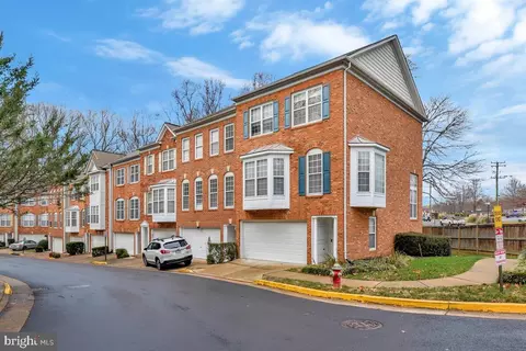 7726 Heritage Woods Way, Annandale, VA 22003