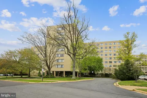 6621 Wakefield Dr #303, Alexandria, VA 22307