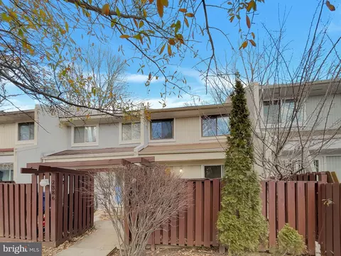 2384 Southgate Sq, Reston, VA 20191