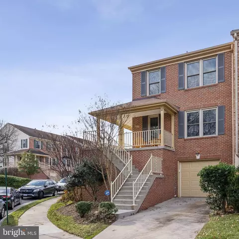8410 Millwood Dr, Springfield, VA 22152 photo 3
