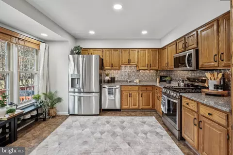 8410 Millwood Dr, Springfield, VA 22152 photo 14