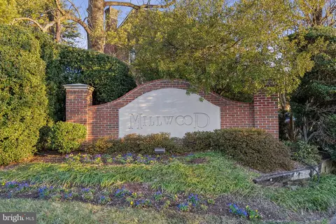 8410 Millwood Dr, Springfield, VA 22152 photo 2