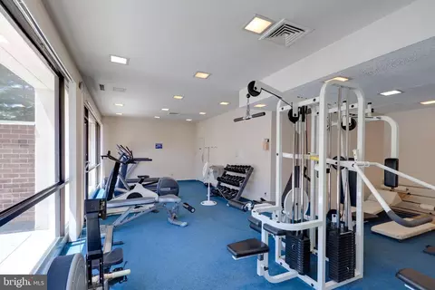 6800 Fleetwood Rd #320, Mclean, VA 22101 photo 36