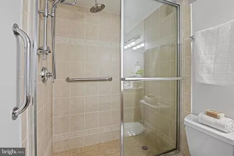 6800 Fleetwood Rd #320, Mclean, VA 22101 photo 20