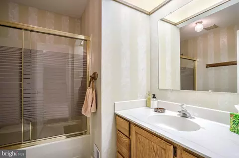 7866 Vervain Ct, Springfield, VA 22152 photo 16