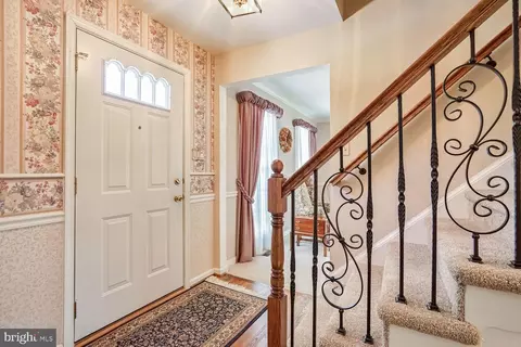7866 Vervain Ct, Springfield, VA 22152 photo 2