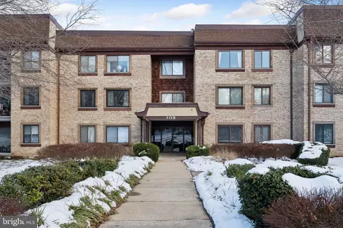 3031 Borge St #211, Oakton, VA 22124