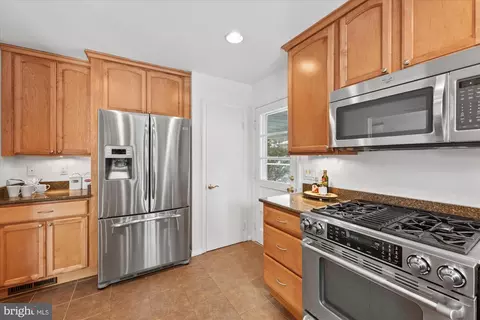 5617 Bellington Ave, Springfield, VA 22151 photo 11