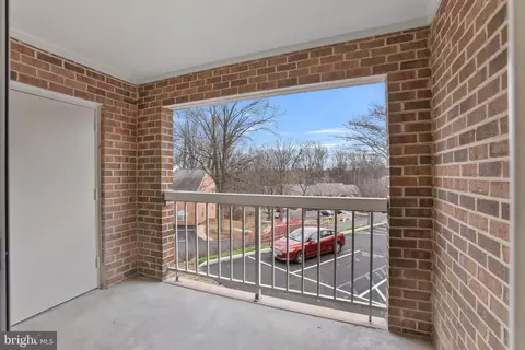 Exterior - 5837 Cove Landing Rd #304, Burke, VA 22015 photo 1 of 1
