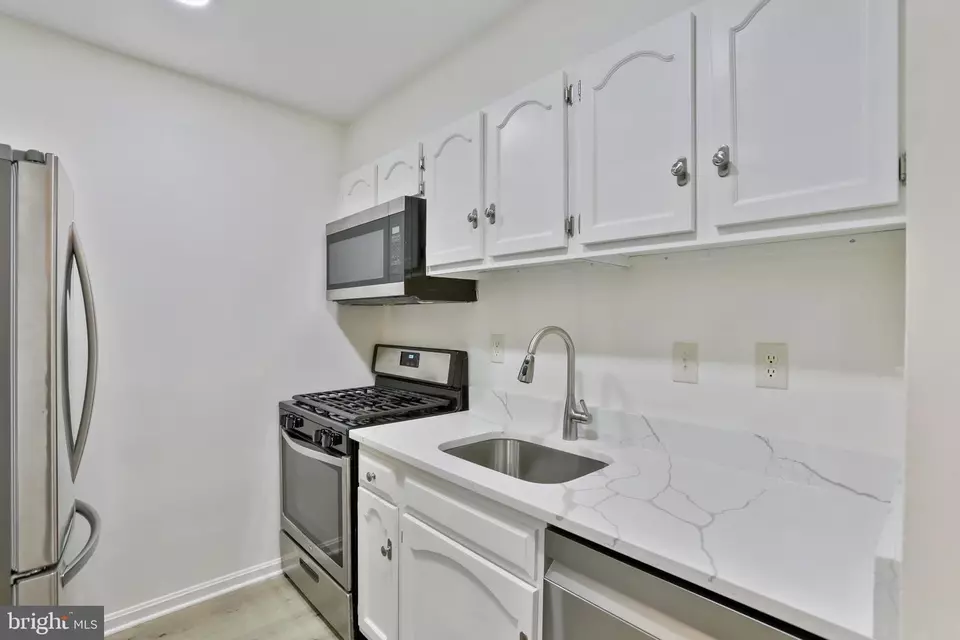 Other - 5837 Cove Landing Rd #304, Burke, VA 22015 photo 5 of 8