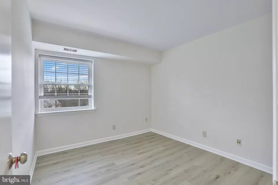 Bedroom - 5837 Cove Landing Rd #304, Burke, VA 22015 photo 1 of 1