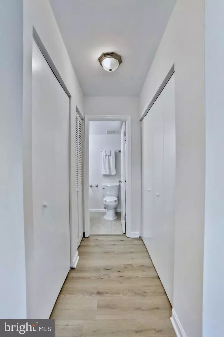Entry Way - 5837 Cove Landing Rd #304, Burke, VA 22015 photo 3 of 3