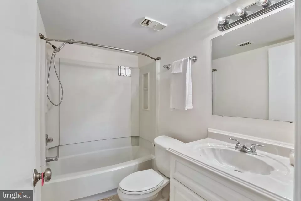 Other - 5837 Cove Landing Rd #304, Burke, VA 22015 photo 7 of 8