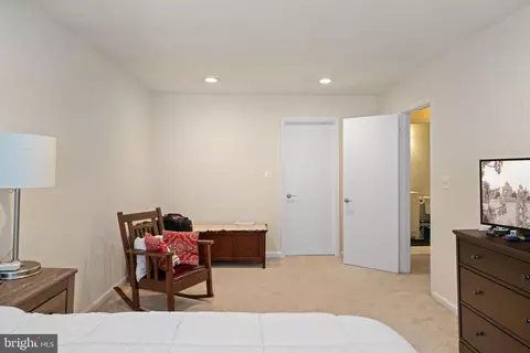 5934 Seabright Rd, Springfield, VA 22152 photo 21