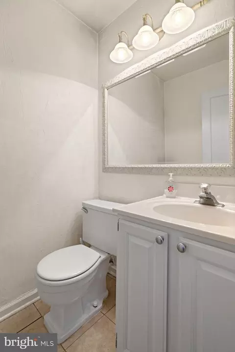5934 Seabright Rd, Springfield, VA 22152 photo 13
