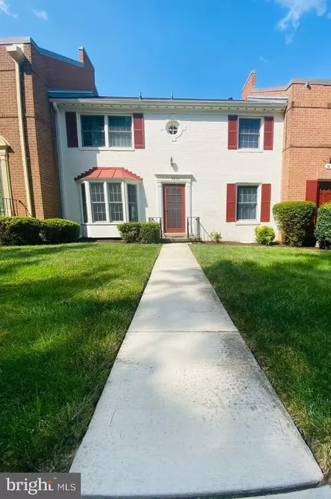 5934 Seabright Rd, Springfield, VA 22152 photo 2