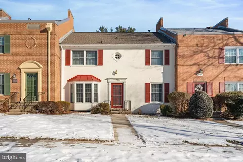 5934 Seabright Rd, Springfield, VA 22152 photo 3