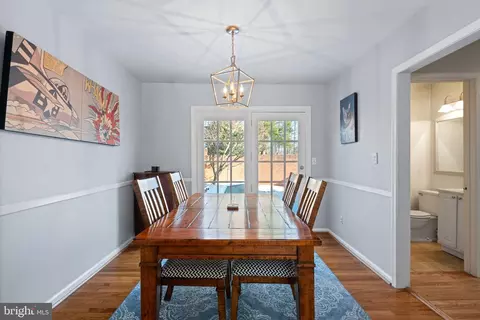 5934 Seabright Rd, Springfield, VA 22152 photo 11