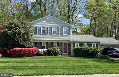 6046 Ridge Ford Dr, Burke, VA 22015