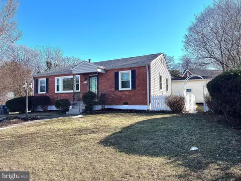 3007 Graham Ct, Falls Church, VA 22042