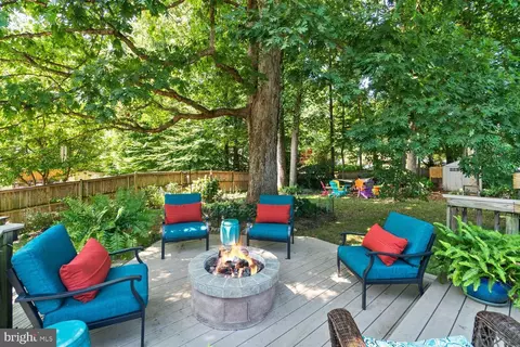 Exterior - 7932 Gambrill Ct, Springfield, VA 22153 photo 11 of 19