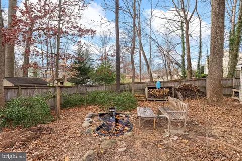 Exterior - 7932 Gambrill Ct, Springfield, VA 22153 photo 16 of 19