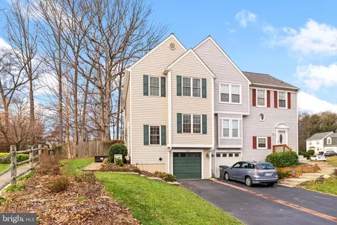 Exterior - 7932 Gambrill Ct, Springfield, VA 22153 photo 18 of 19