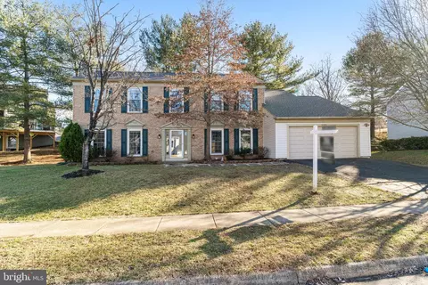 12305 Cliveden St, Herndon, VA 20170