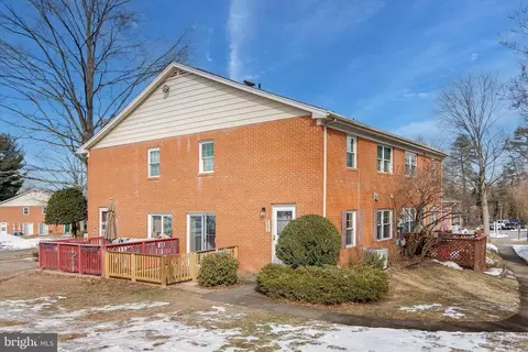 9602 Hagel Cir #21/C, Lorton, VA 22079