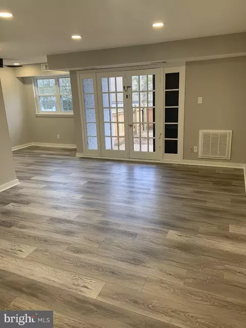 7091 Spring Garden Dr #TL2, Springfield, VA 22150 photo 8