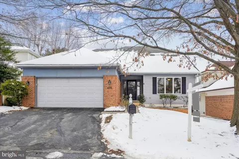 4576 Shetland Green Rd, Alexandria, VA 22312