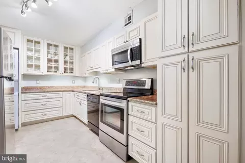 5903 Mount Eagle Dr #312, Alexandria, VA 22303