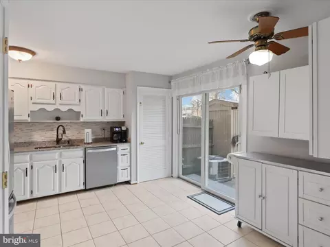 8408 Willow Forge Rd, Springfield, VA 22152 photo 10