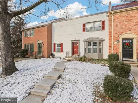 8408 Willow Forge Rd, Springfield, VA 22152 photo 3