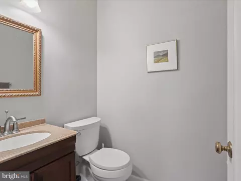 8408 Willow Forge Rd, Springfield, VA 22152 photo 9