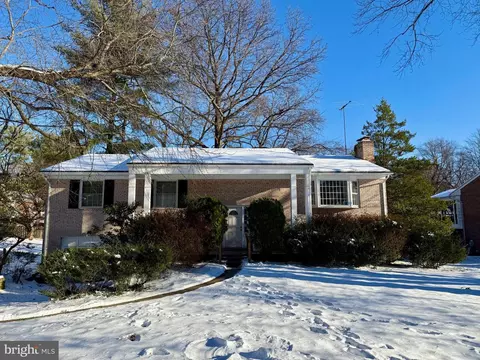 1305 Elsinore Ave, Mclean, VA 22102