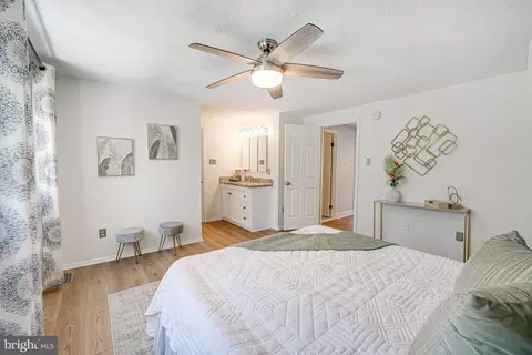 Bedroom - 8906 Gutman Ct, Springfield, VA 22153 photo 2 of 4