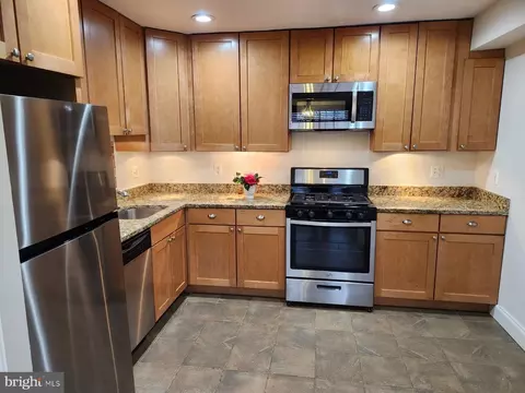 Kitchen - 1900 Wilson Ln #T2, Mclean, VA 22102 photo 1 of 1