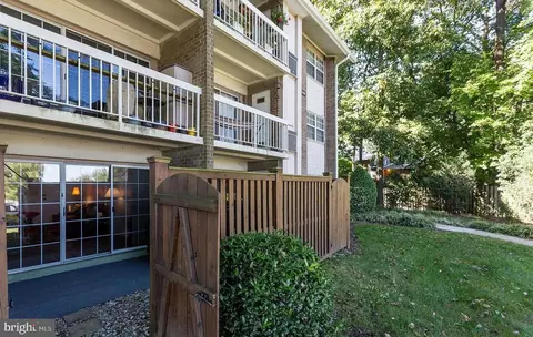 Exterior - 1900 Wilson Ln #T2, Mclean, VA 22102 photo 2 of 2