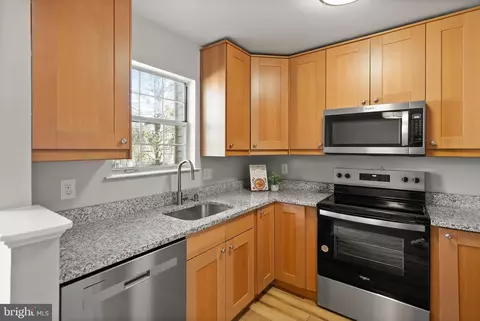 2448 Ridgehampton Ct, Reston, VA 20191 photo 8