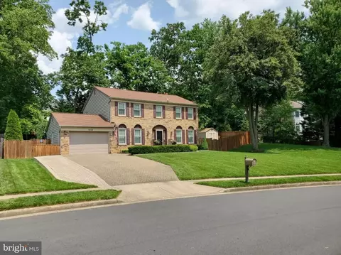 3719 Krysia Ct, Annandale, VA 22003