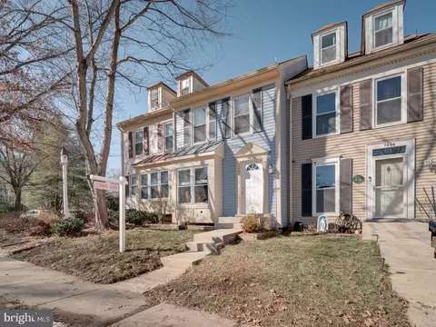 7496 Laurel Oak Ct, Springfield, VA 22153 photo 2