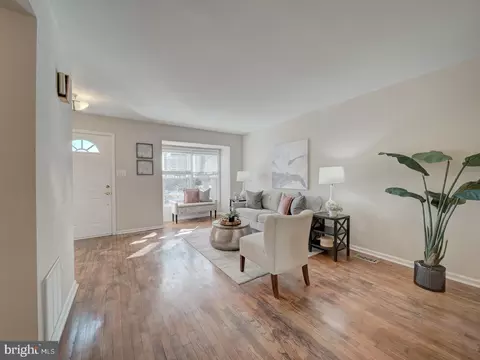 7496 Laurel Oak Ct, Springfield, VA 22153 photo 8