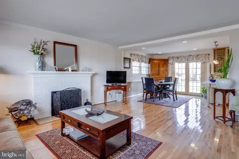 5227 Dalton Rd, Springfield, VA 22151 photo 3