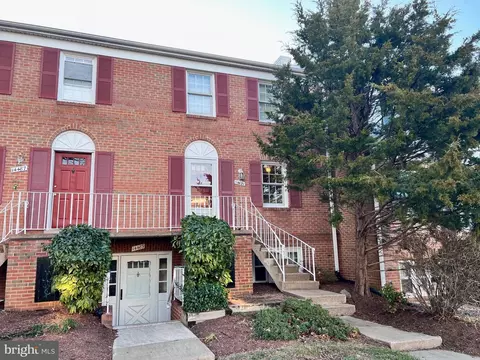 14491 Rustling Leaves Ln, Centreville, VA 20121