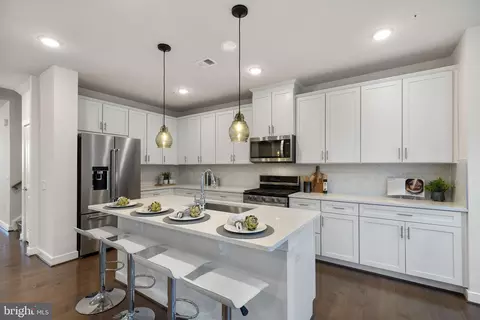 13396 Arrowbrook Centre Dr #48, Herndon, VA 20171