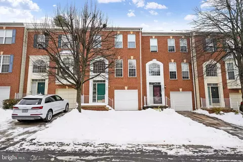 11479 Carriage Gate Ct, Fairfax, VA 22030